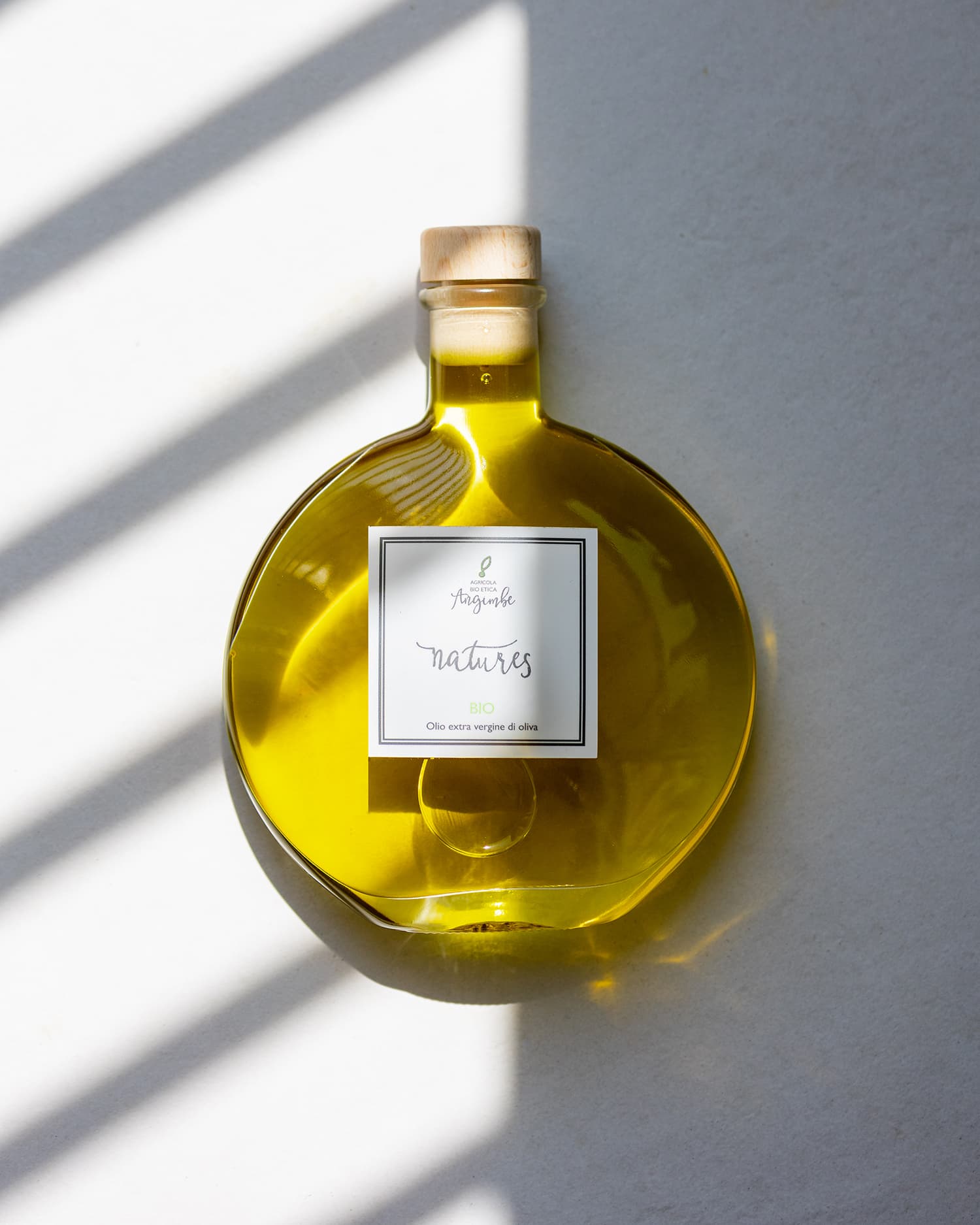 Devitre 4 bottiglie di olio da 250 ml con beccuccio ed etichette Devitre 4 bottiglie di olio da 250 ml con beccuccio ed etichette